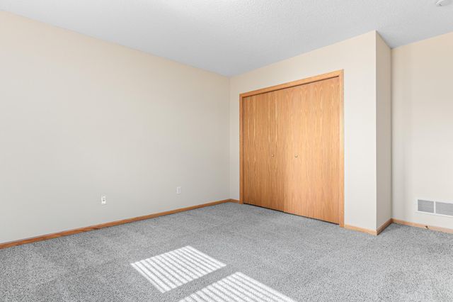 5540 Nathan Lane N 2, Plymouth, MN 55442