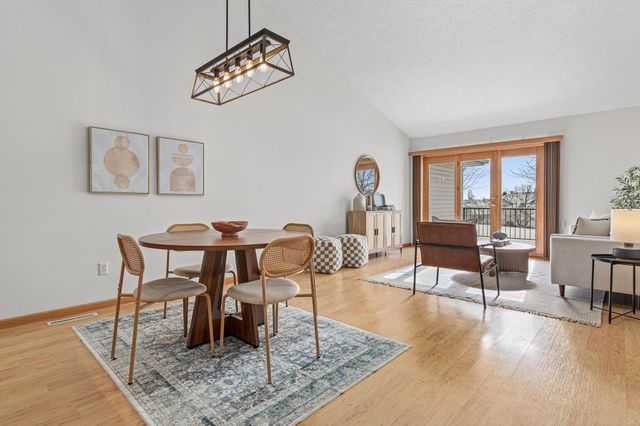 5540 Nathan Lane N 2, Plymouth, MN 55442