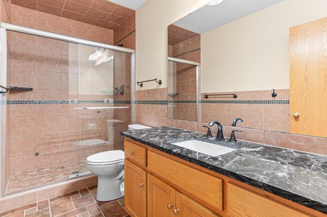 5540 Nathan Lane N 2, Plymouth, MN 55442