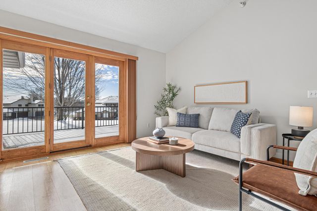 5540 Nathan Lane N 2, Plymouth, MN 55442