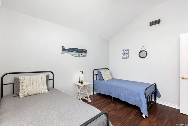 9106 Thomas York, San Antonio, TX 78251