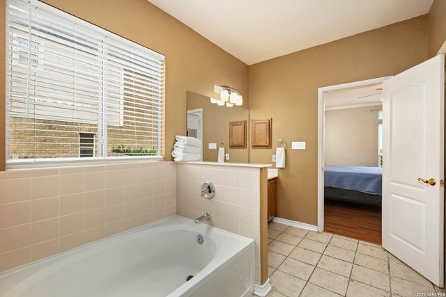 9106 Thomas York, San Antonio, TX 78251