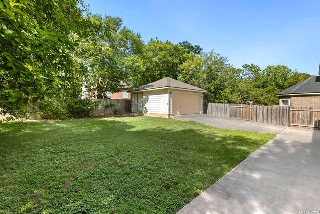 9106 Thomas York, San Antonio, TX 78251