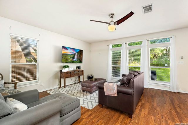 9106 Thomas York, San Antonio, TX 78251