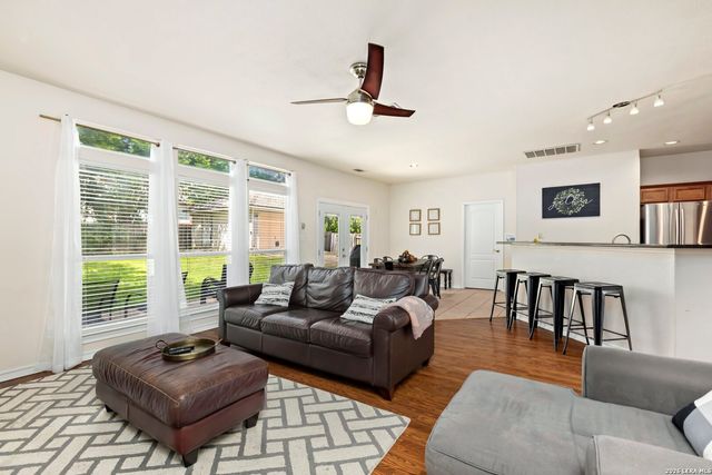 9106 Thomas York, San Antonio, TX 78251