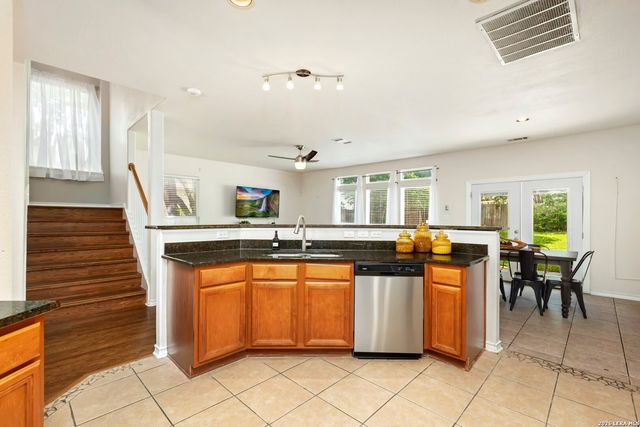 9106 Thomas York, San Antonio, TX 78251