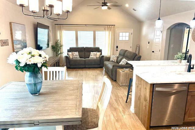 159 TWIN ELM DR, Canyon Lake, TX 78133