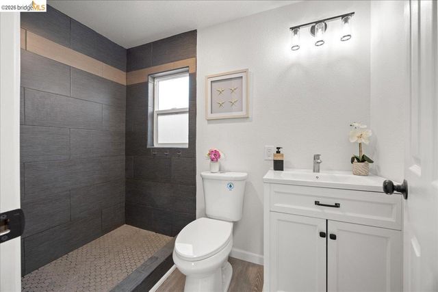 1261 61St St, Emeryville, CA 94608