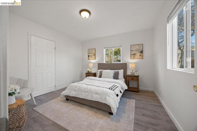 1261 61St St, Emeryville, CA 94608