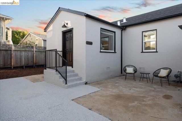 1261 61St St, Emeryville, CA 94608