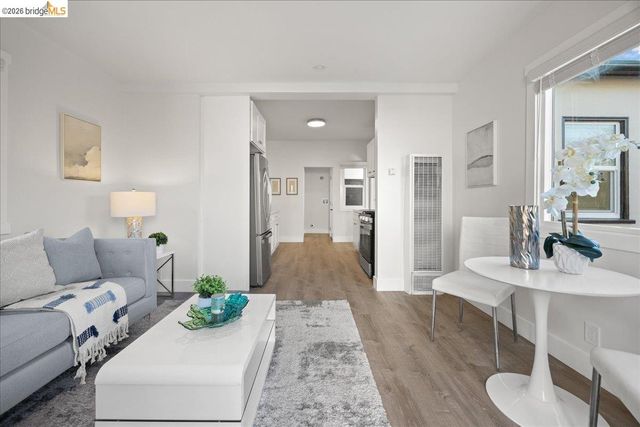 1261 61St St, Emeryville, CA 94608