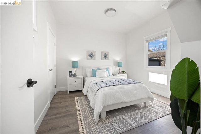 1261 61St St, Emeryville, CA 94608