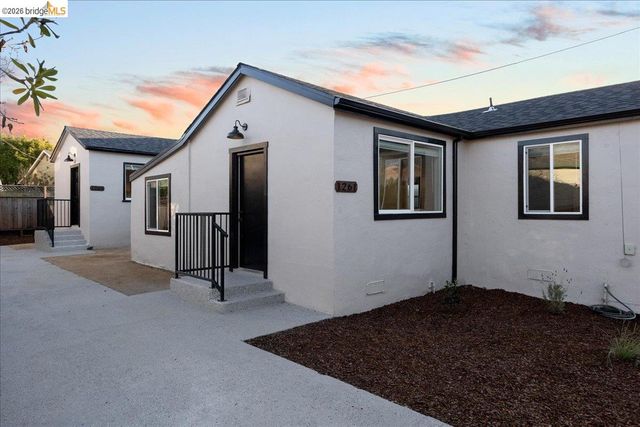 1261 61St St, Emeryville, CA 94608