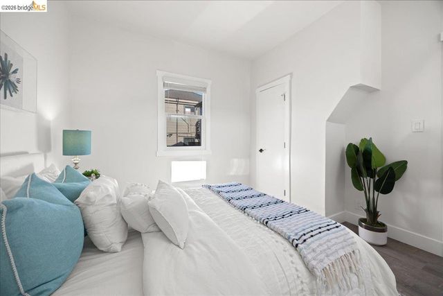 1261 61St St, Emeryville, CA 94608