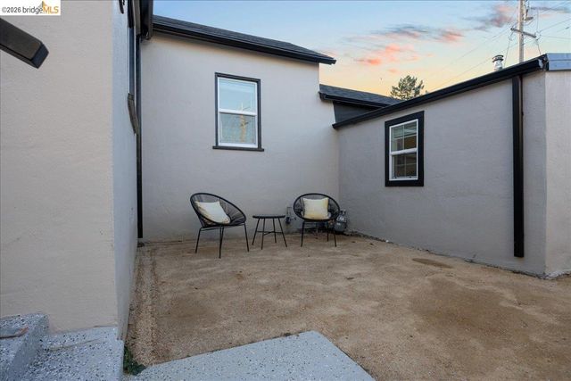 1261 61St St, Emeryville, CA 94608