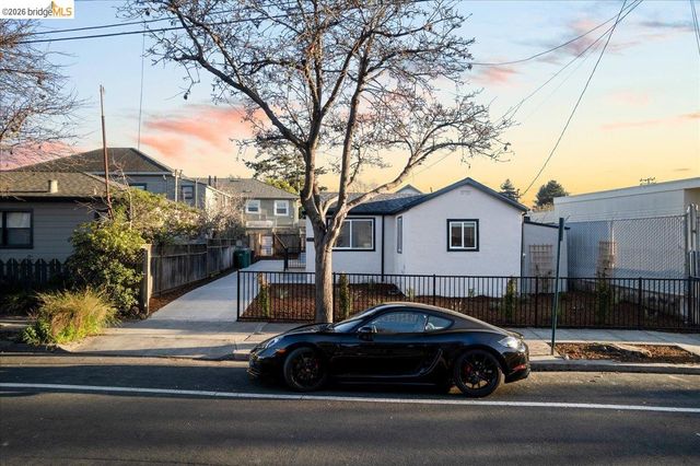 1261 61St St, Emeryville, CA 94608