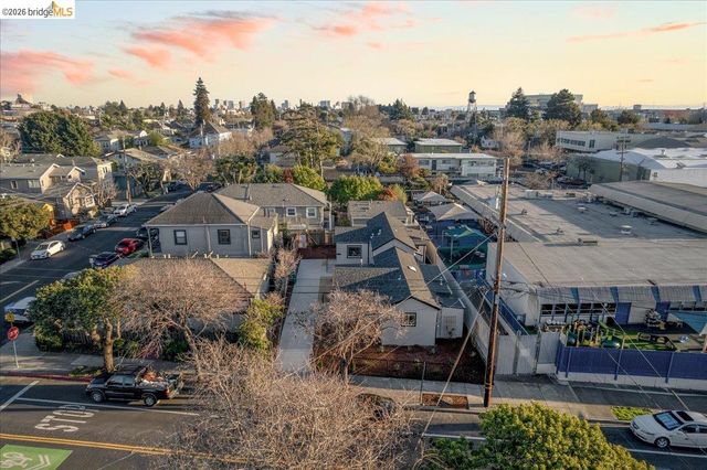 1261 61St St, Emeryville, CA 94608