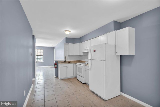 7 HAMPTON GATE DR, Sicklerville, NJ 08081