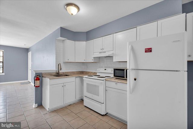 7 HAMPTON GATE DR, Sicklerville, NJ 08081