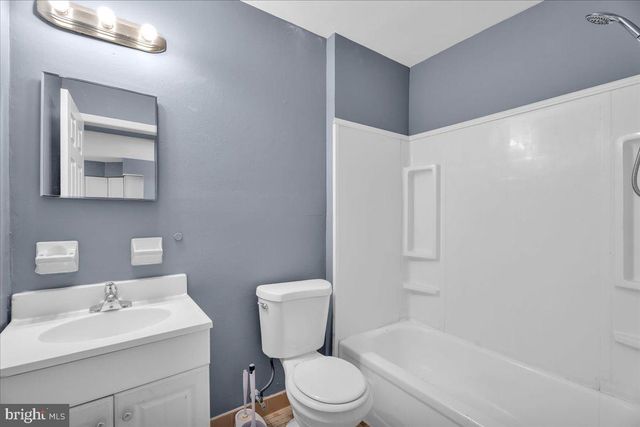 7 HAMPTON GATE DR, Sicklerville, NJ 08081