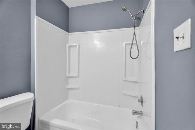 7 HAMPTON GATE DR, Sicklerville, NJ 08081