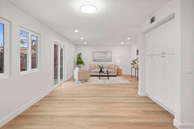 4468 White Pine Way, Oceanside, CA 92057