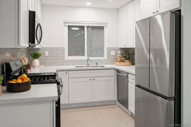 4468 White Pine Way, Oceanside, CA 92057