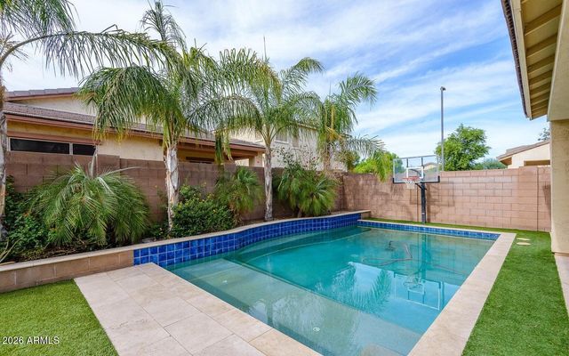 1544 E HUMMINGBIRD Way, Gilbert, AZ 85297