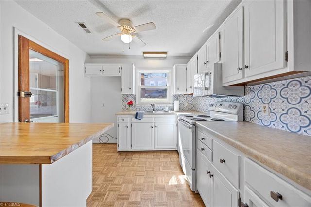 112 Logan Court, King, NC 27021