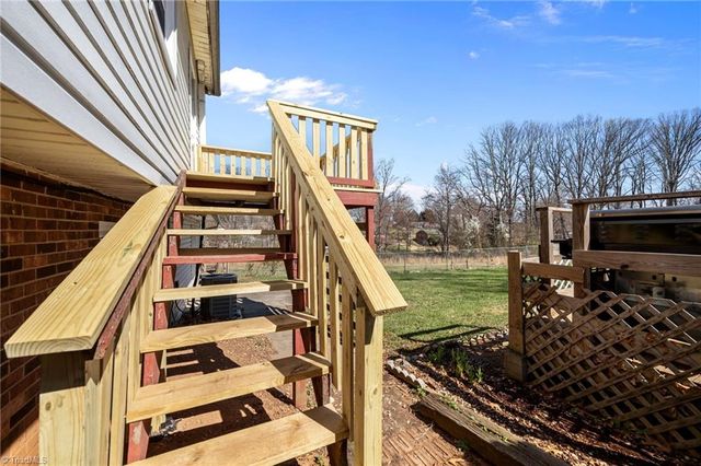 112 Logan Court, King, NC 27021