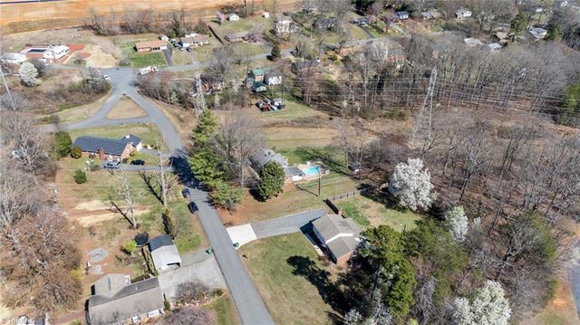 112 Logan Court, King, NC 27021