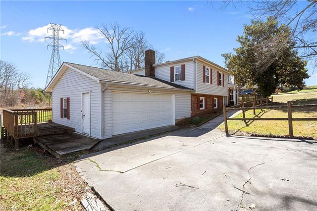 112 Logan Court, King, NC 27021