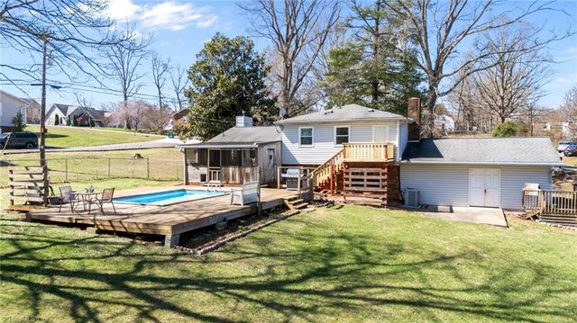 112 Logan Court, King, NC 27021