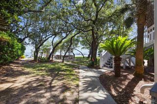 5393 Soundside Dr, Gulf Breeze, FL 32563