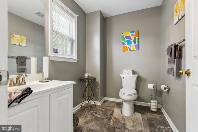 17 BROWN CIR, Fredericksburg, VA 22405