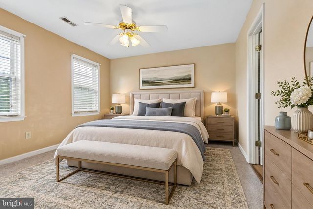 17 BROWN CIR, Fredericksburg, VA 22405