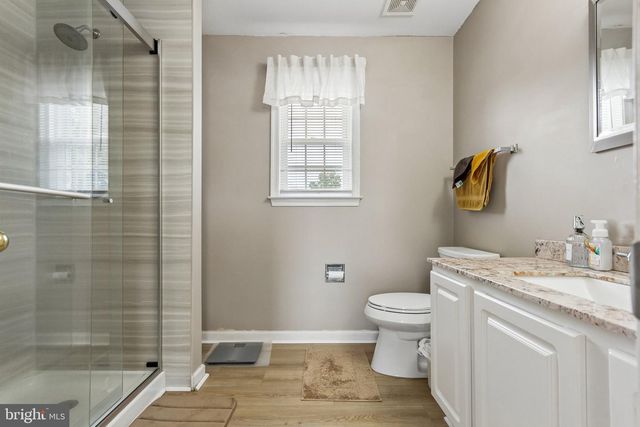 17 BROWN CIR, Fredericksburg, VA 22405