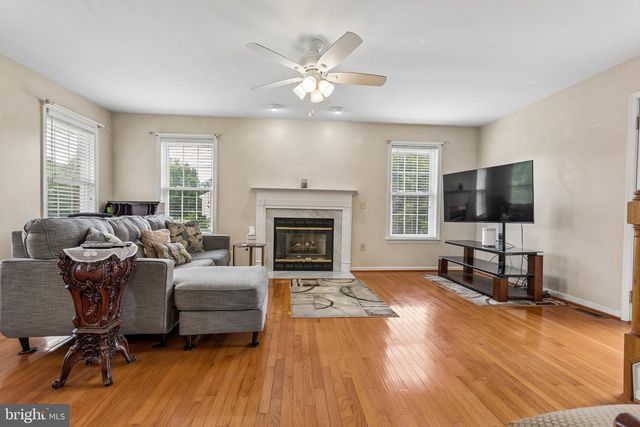 17 BROWN CIR, Fredericksburg, VA 22405