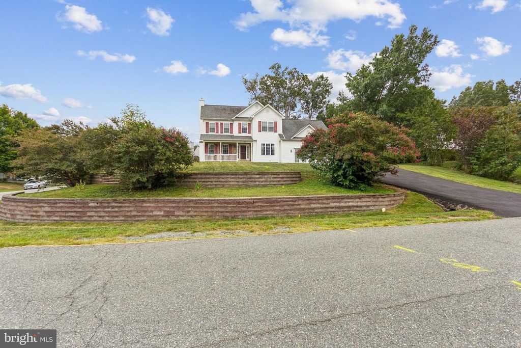 17 BROWN CIR, Fredericksburg, VA 22405