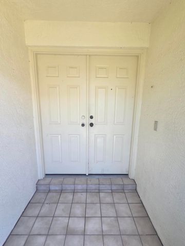 1459 Captains Walk Walk 31, Fort Pierce, FL 34950