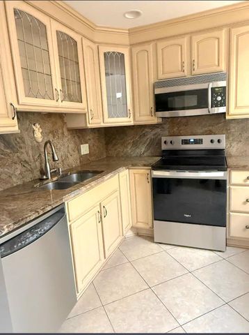 1459 Captains Walk Walk 31, Fort Pierce, FL 34950