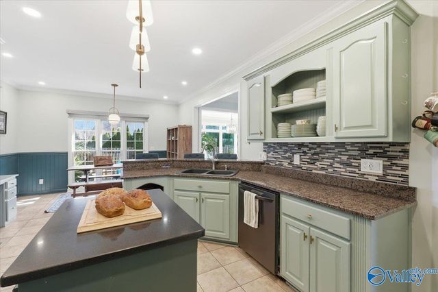 203 Lake Carmel Court, Huntsville, AL 35811