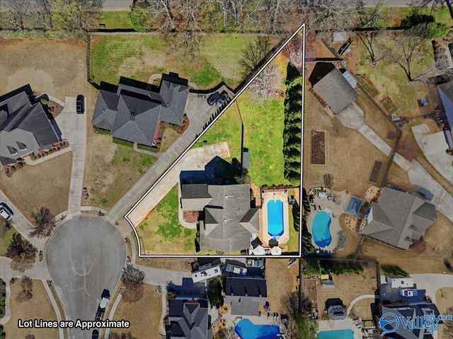 203 Lake Carmel Court, Huntsville, AL 35811