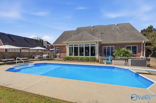 203 Lake Carmel Court, Huntsville, AL 35811