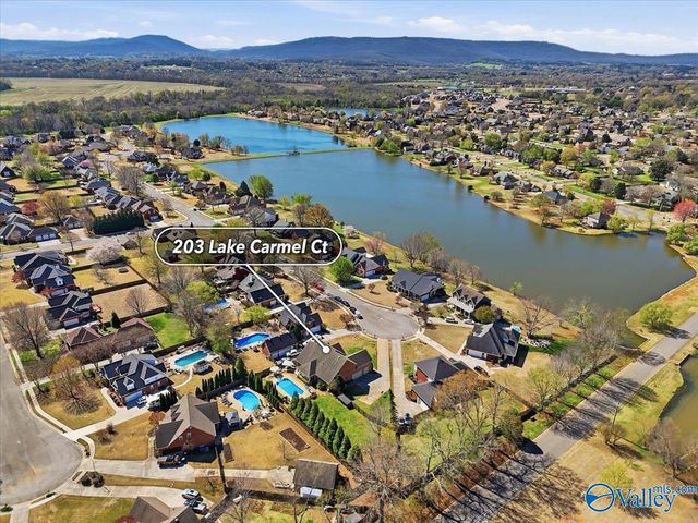 203 Lake Carmel Court, Huntsville, AL 35811
