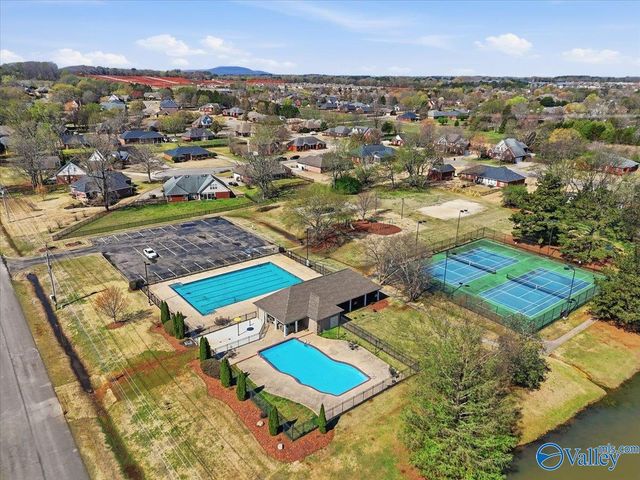 203 Lake Carmel Court, Huntsville, AL 35811