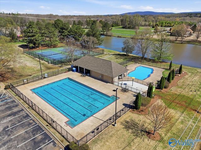 203 Lake Carmel Court, Huntsville, AL 35811