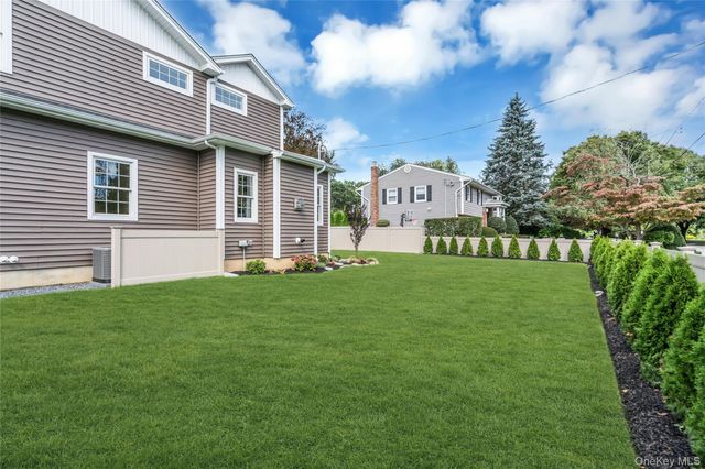 52 Linden Avenue, Bethpage, NY 11714