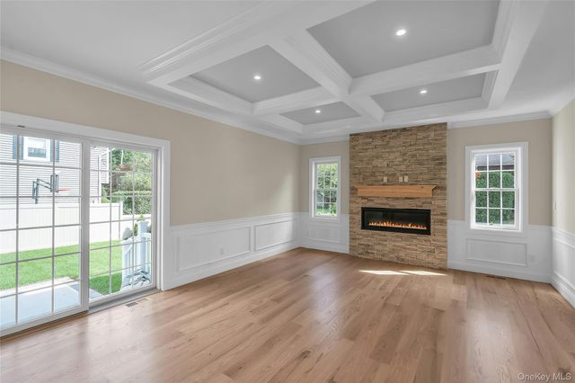 52 Linden Avenue, Bethpage, NY 11714