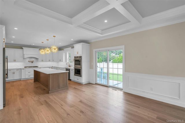 52 Linden Avenue, Bethpage, NY 11714